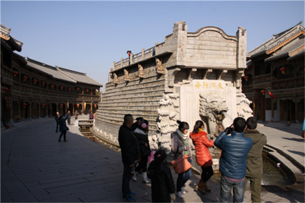 這是臺兒莊比較有特色的的舟形街